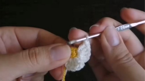 Crochet Strawberry Keychain Pattern 4