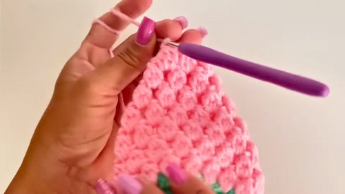 Crochet Strawberry Soap Holder Pattern 5