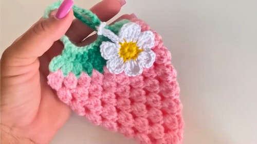 Crochet Strawberry Soap Holder Pattern 7