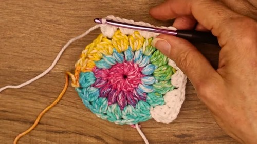 Crochet Sunburst Granny Square Pattern 6