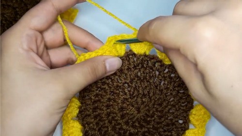 Crochet Sunflower Coasters Pattern 5