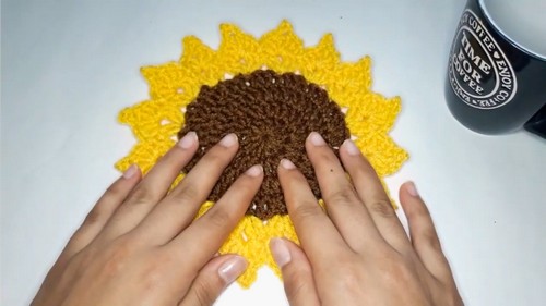Crochet Sunflower Coasters Pattern 7