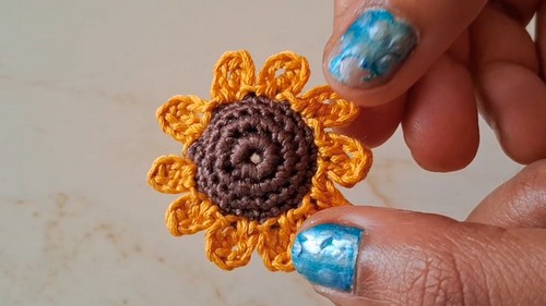 Crochet Sunflower Earrings Pattern 6