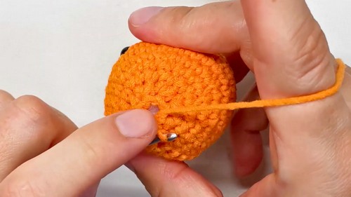 Crochet Tangerine Keychain Pattern 7
