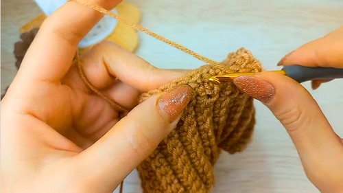 Crochet Triangle Beanie Hat Pattern 3