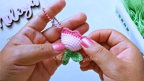Crochet Tulip Keychain Pattern 7