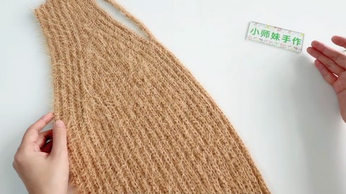 Crochet V-Neck Vest Pattern 5