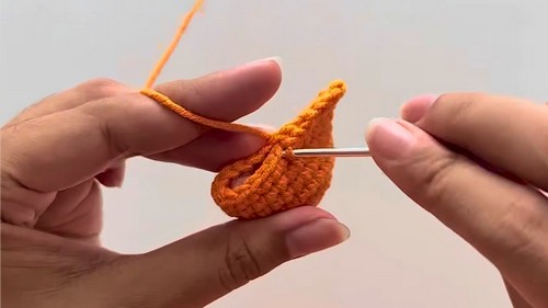 Crochet Winter Cat Head Pattern 3