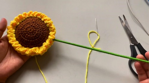 Cute Crochet Sunflower Pattern 7