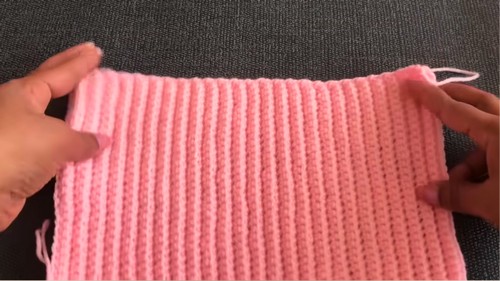 Easy Crochet Baby Hat Pattern 4