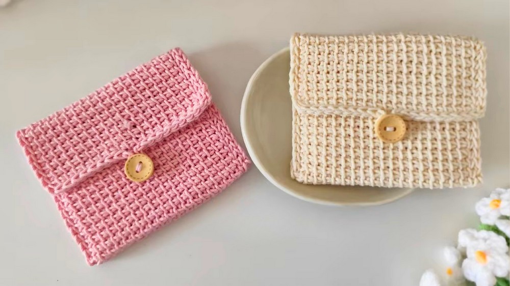 Easy Crochet Card Holder Pattern 8