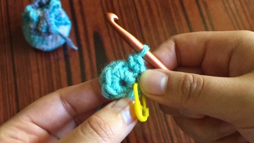 Easy Crochet Mini Pouch Pattern 2