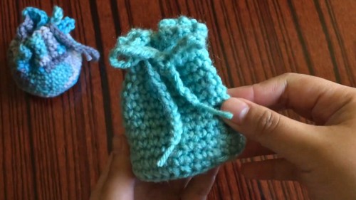 Easy Crochet Mini Pouch Pattern 7
