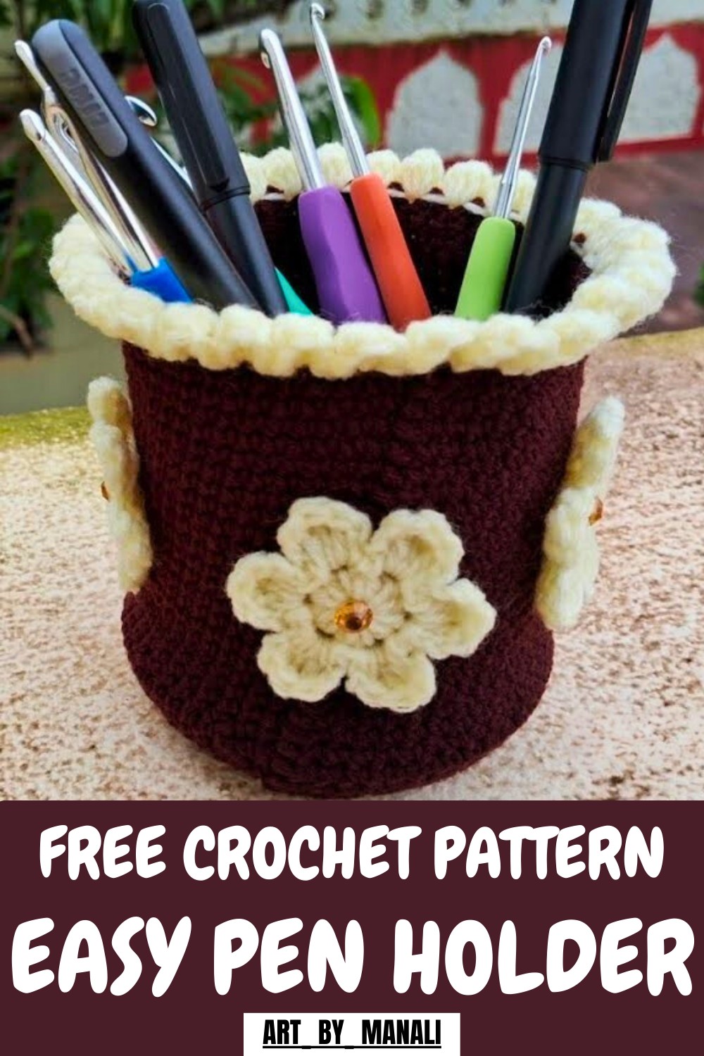 Easy Crochet Pen Holder Pattern