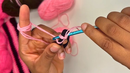 Easy Crochet Scrunchie Pattern 1