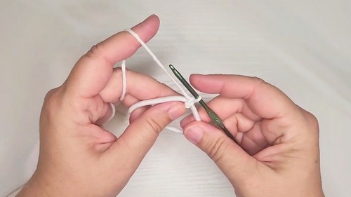 Easy Crochet Scrunchies Pattern 1