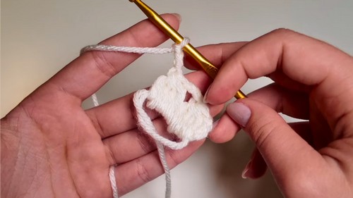 Easy Crochet Snowflake Pattern 4