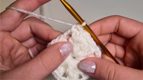 Easy Crochet Snowflake Pattern 6