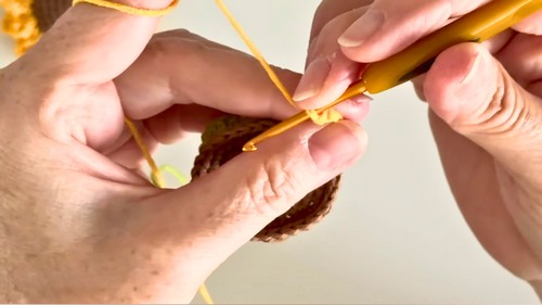 Easy Crochet Sunflower Pattern 5