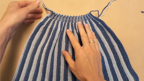 Easy Crochet Winter Hat Pattern 6