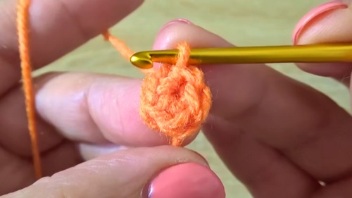 Mini Crochet Christmas Mitten Pattern 2