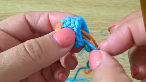 Mini Crochet Christmas Mitten Pattern 4