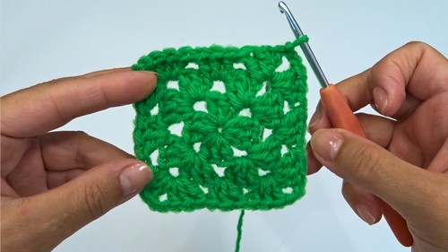 Simple Crochet Mug Cozy Pattern 4