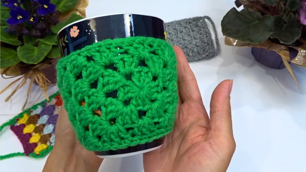 Simple Crochet Mug Cozy Pattern 8