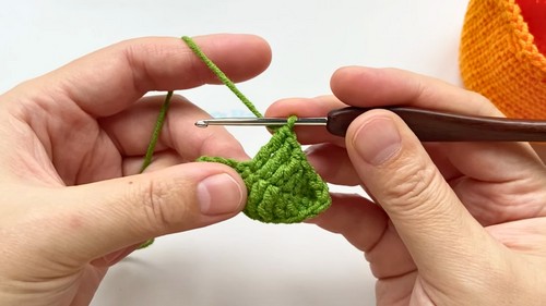 Sweet Crochet Orange Bag Pattern 5