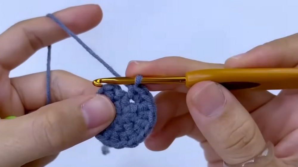 Crochet Daisy Bucket Hat