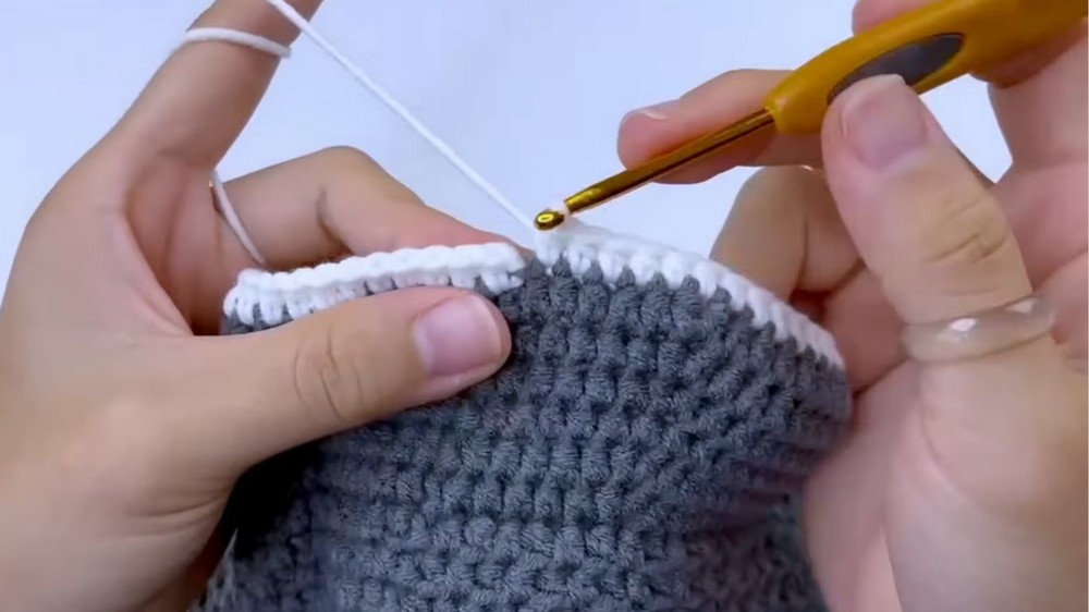 Crochet Daisy Bucket Hat