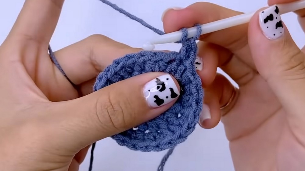 Crochet Daisy Bucket Hat