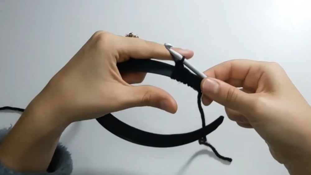 Crochet Cat Earmuffs