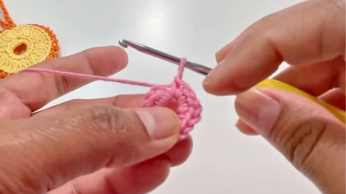 Beautiful Crochet Keychain Pattern 2