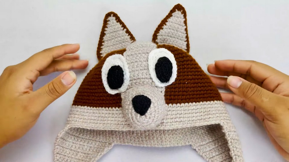 Beautiful Crochet Wolf Hat Pattern 9