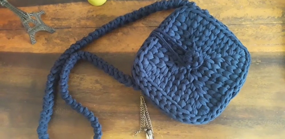 Crochet T-shirt Yarn Shoulder Bag
