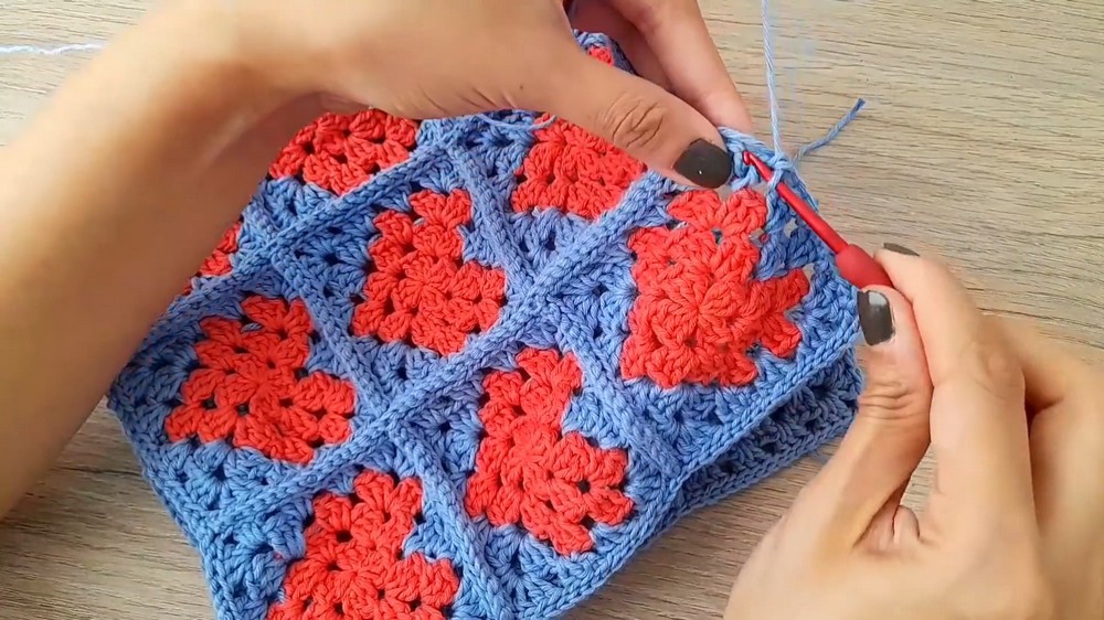 Crochet Granny Heart Bag