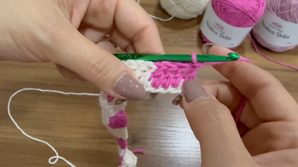 Crochet Checkered Bag