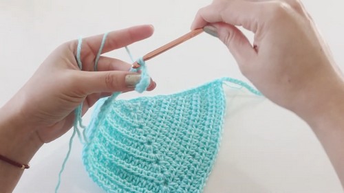 Crochet Baby Bandana Bib Pattern 7