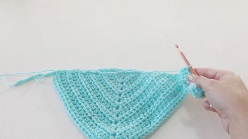 Crochet Baby Bandana Bib Pattern 8