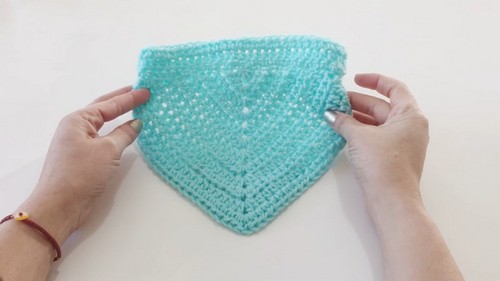 Crochet Baby Bandana Bib Pattern 9