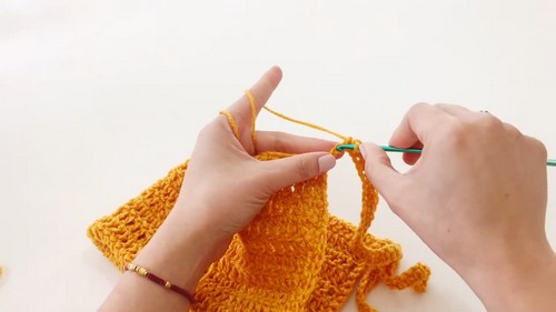 Crochet Bonnet-Style Hat Pattern 7