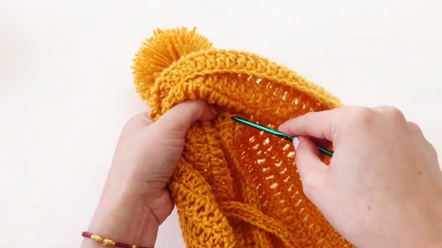 Crochet Bonnet-Style Hat Pattern 9