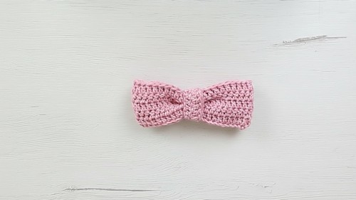 Crochet Bow Hair Clip Pattern 7