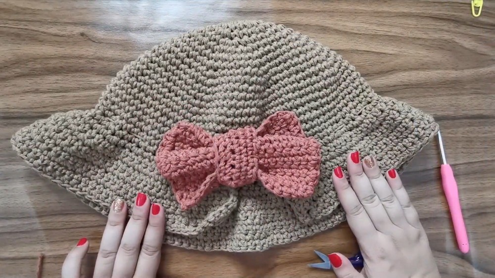 Crochet Bucket Hat With Bow