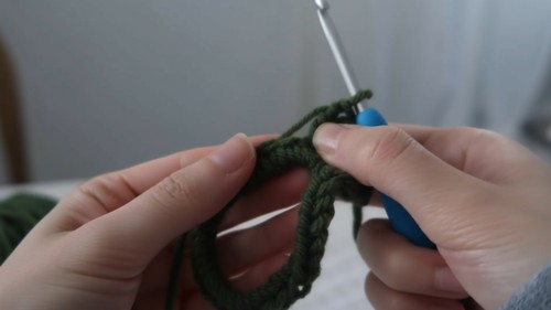 Crochet Christmas Scrunchie Pattern 3