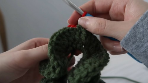 Crochet Christmas Scrunchie Pattern 4