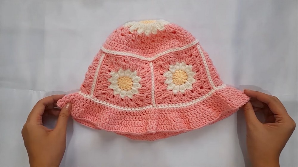 Crochet Daisy Granny Bucket Hat
