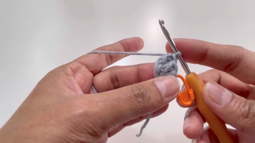 Crochet Fingerless Hand Gloves Pattern 2