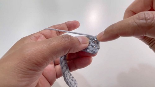 Crochet Fingerless Hand Gloves Pattern 3